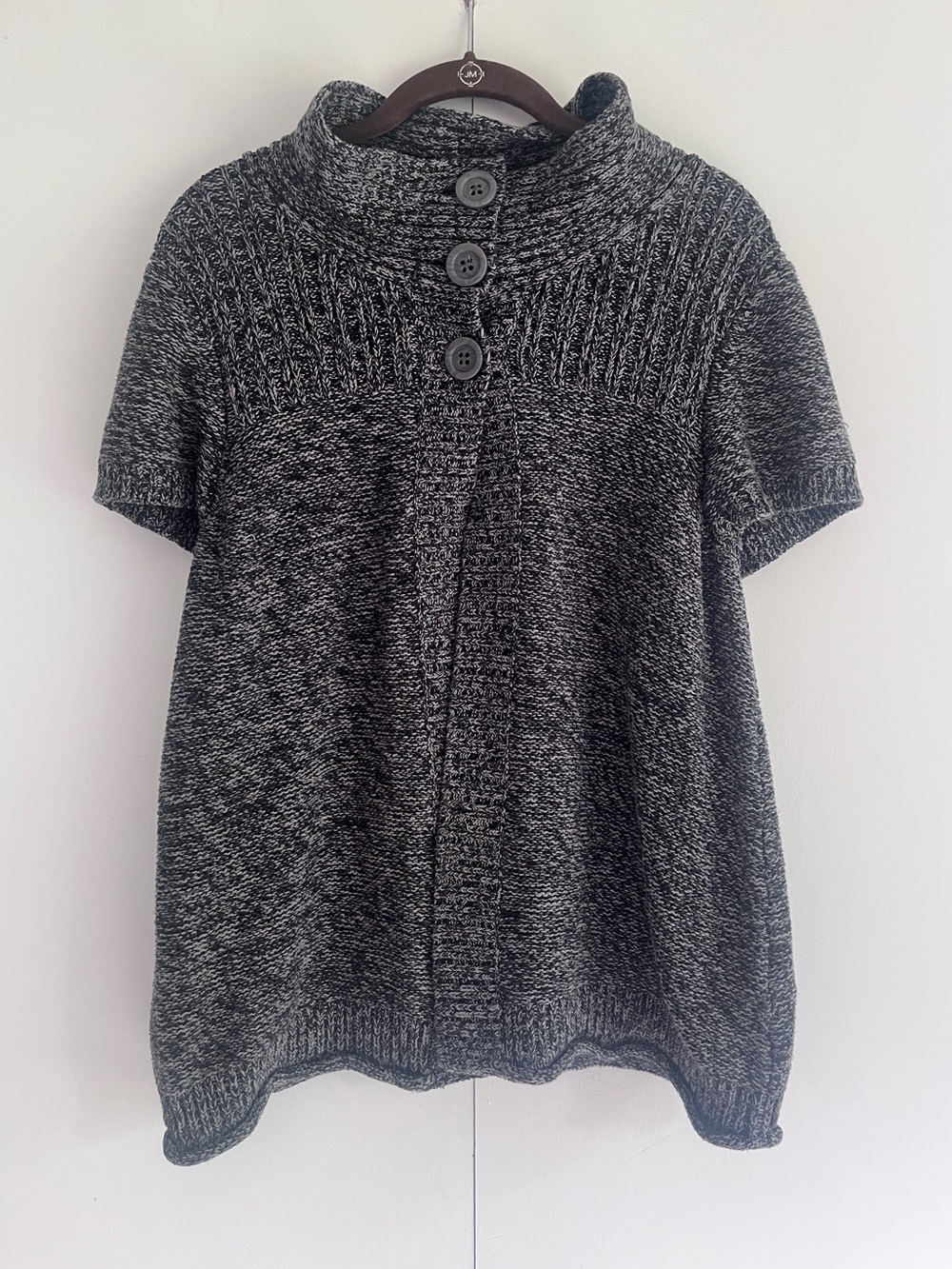 Gray Button Collar Short-Sleeve Knit Cardigan
